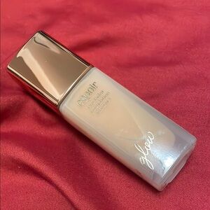 Espoir Glow Pro tailor foundation medium 3